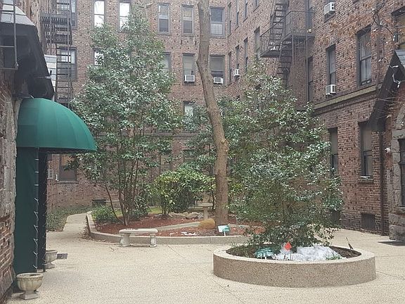 3rd image of 8315 116th St APT 4K