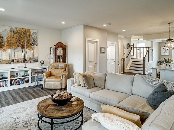2nd image of 5457 Golf Dr