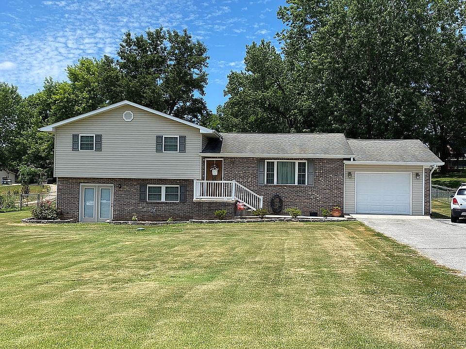 1st image of 133 Woody Meadow Dr