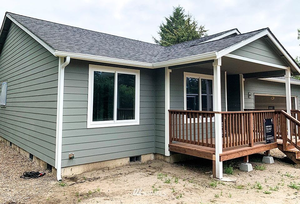 2nd image of 454 SW Sextans Avenue W