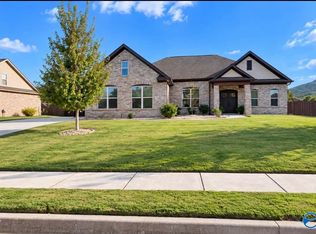 4504 Gresham Dr, Owens Cross Roads, AL 35763