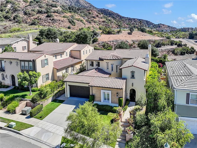 510 E Viewcrest Dr — Photo 4