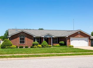 3421 Alvin Dr, Jeffersonville, IN 47130