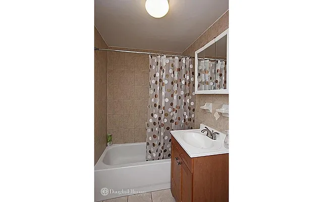 Rented by Douglas Elliman | media 25