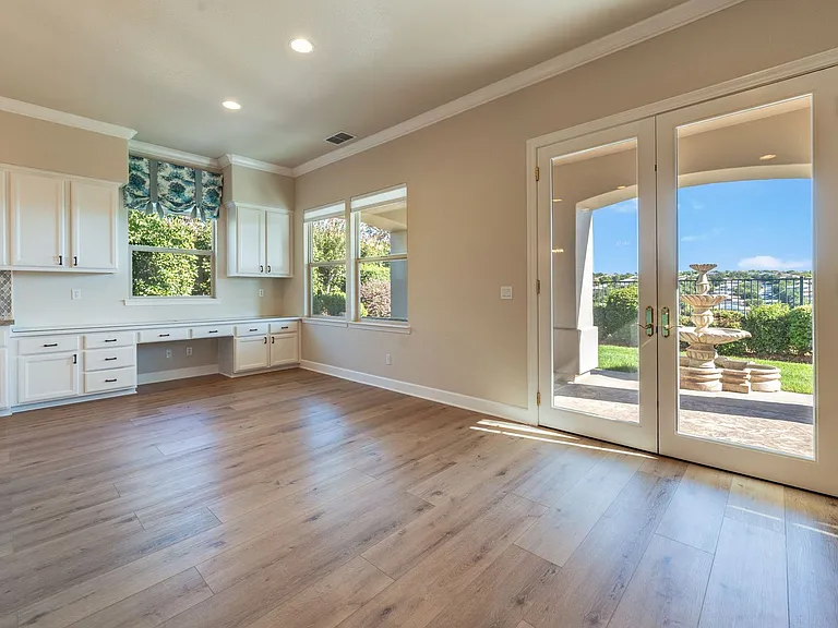 5035 Tesoro Way — Photo 17