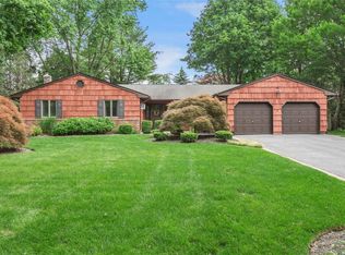 23 Kimberly Dr, East Northport, NY 11731