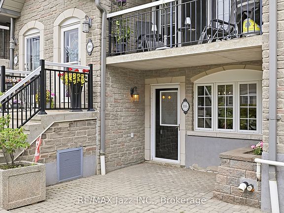 3rd image of 1995 Royal Rd #115