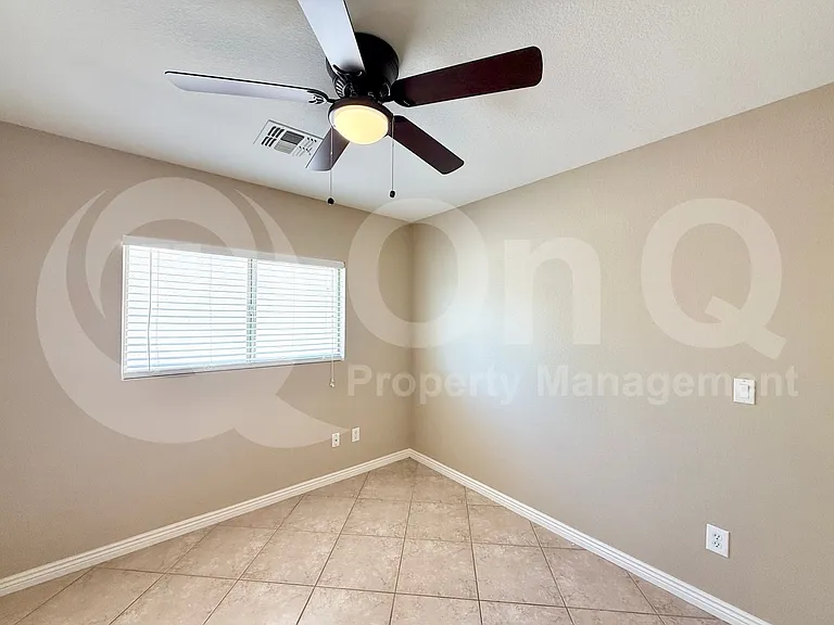 3553 E Trigger Way — Photo 16