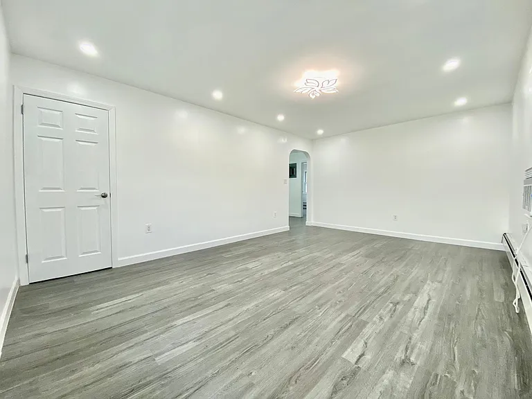 225 Locust Ave #2 — Photo 3