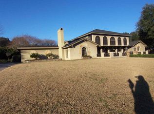 81 Avenue Of The Oaks, Beaumont, TX 77707