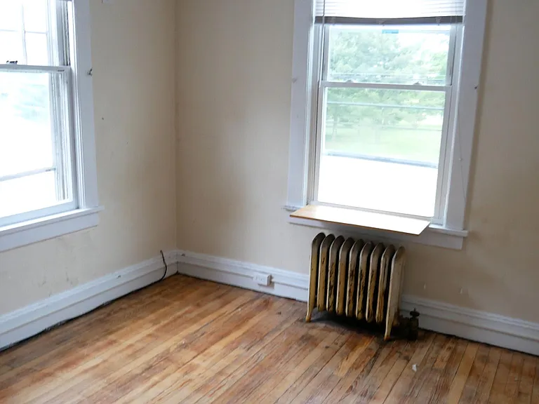 96 Huntington St — Photo 12