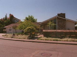 235 Sandringham Dr, Moraga, CA 94556