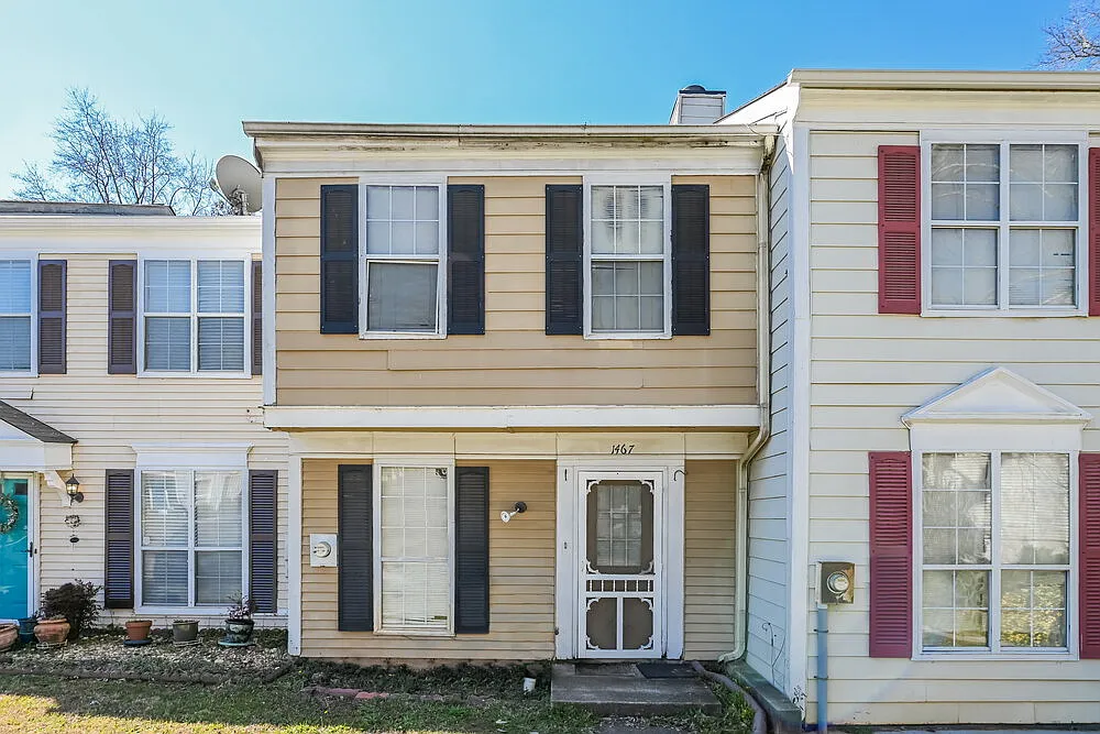 2 bed, 2.5 bath, 1156 sqft, $1,930 — Photo 1