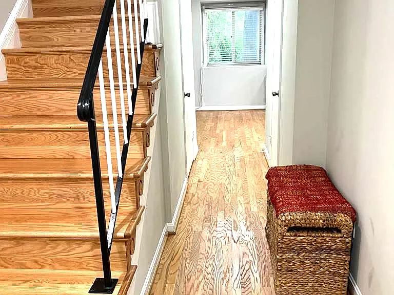 1105 N Taylor St — Photo 13