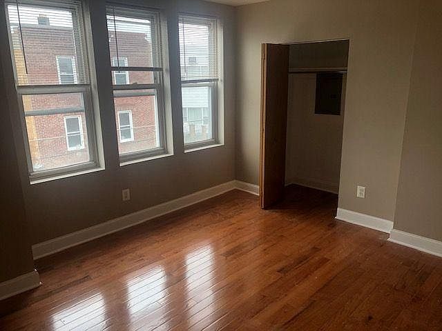 Large front bedroom