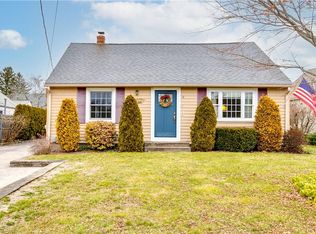 17 Green Ct, Cranston, RI 02920