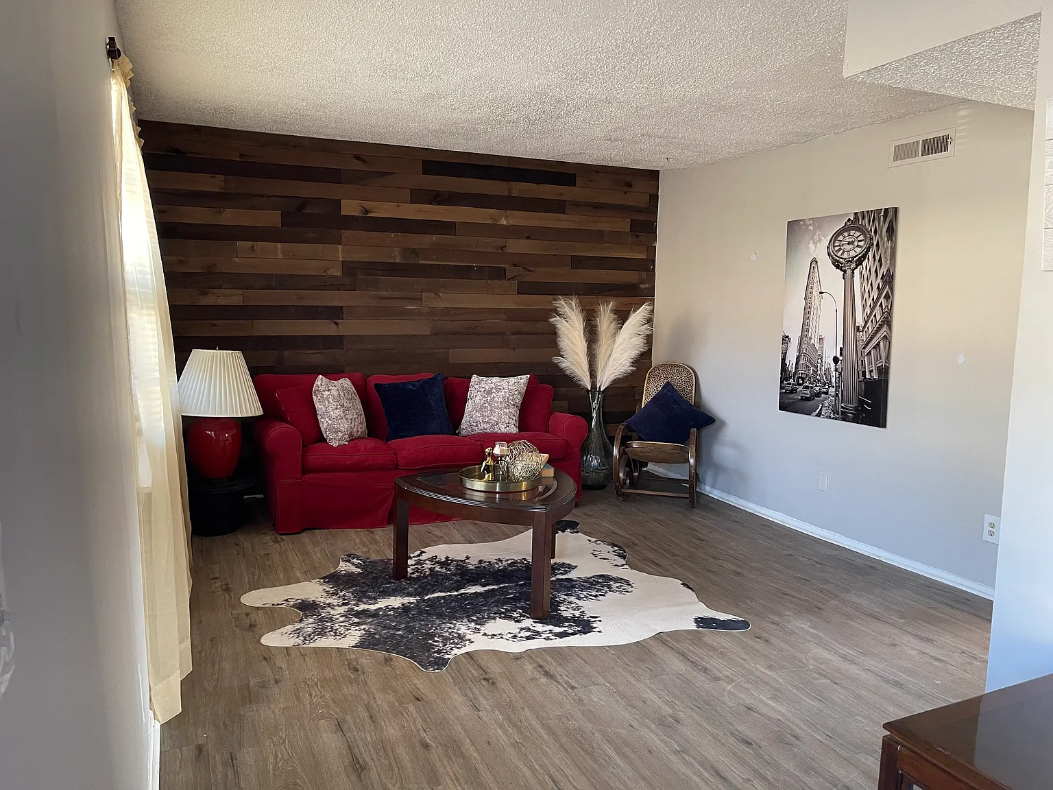 3 bed, 2.5 bath, 1400 sqft, $1,600 — Photo 3