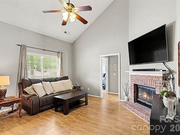 4th image of 5895 Birchfield Ln NW