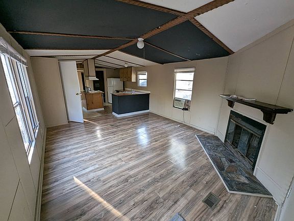 3rd image of 153 Fortune Dr