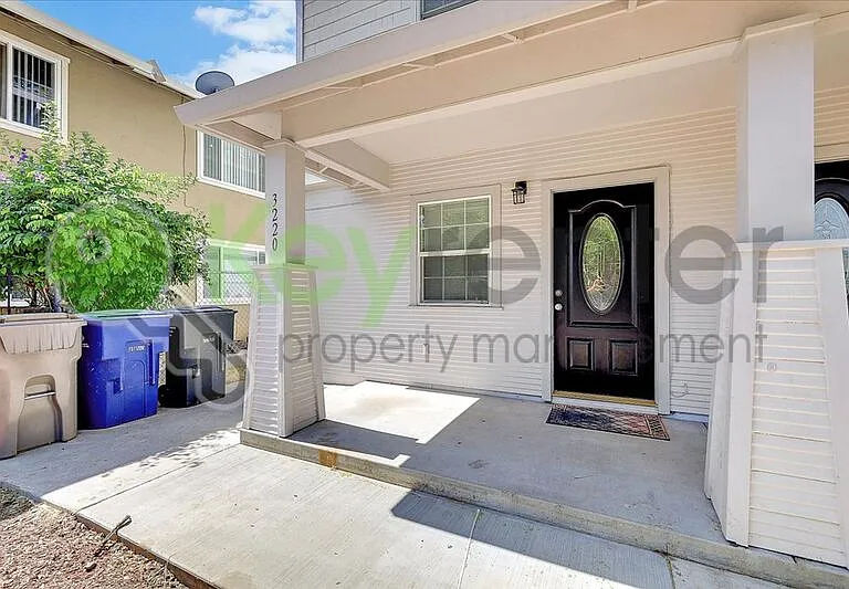 3220 2nd Ave — Photo 2
