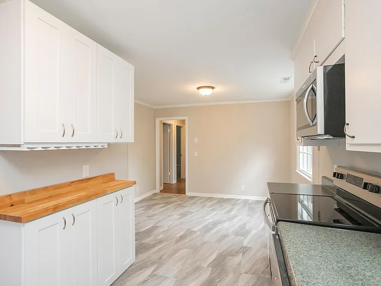 4933 Millerwood Dr — Photo 12