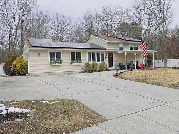 3rd image of 315 Dennis Dr