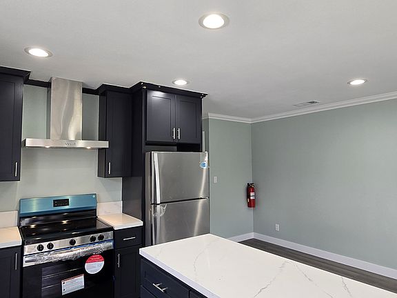 4th image of 1640 Marsh St Unit 2