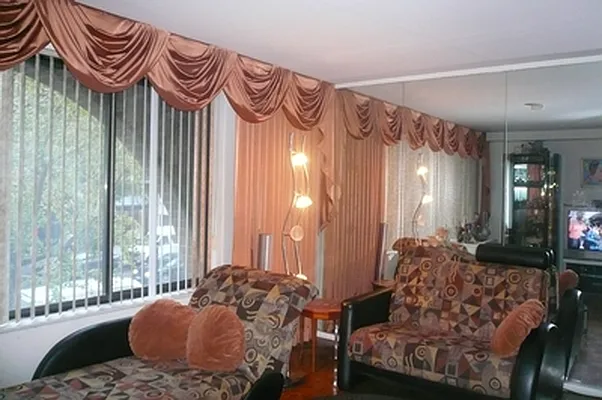 Rented by Akam Sales and Brokerage | media 15