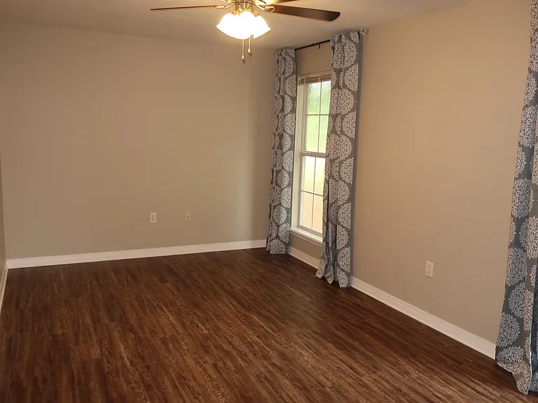 209 Mitchell St — Photo 7