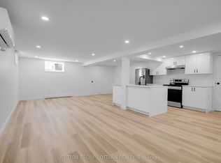 839 Colson Ave #B, Ottawa, ON K1G 1R6