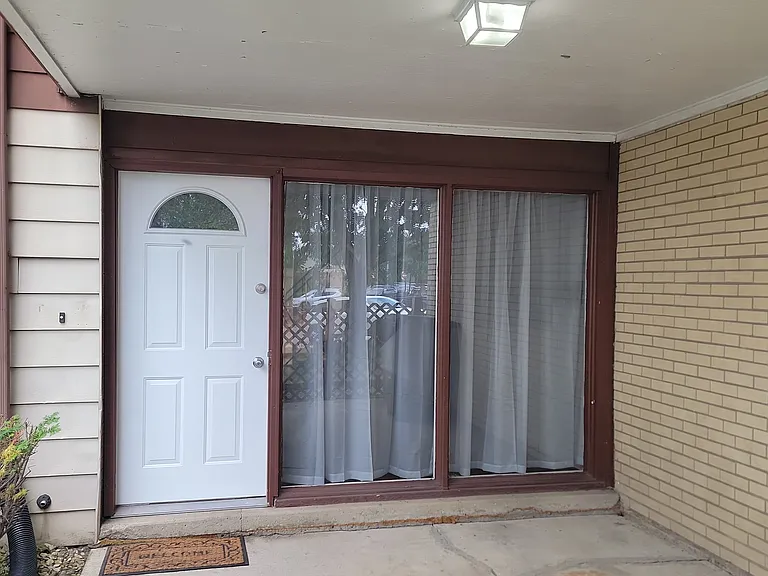 15907 Debra Dr — Photo 4