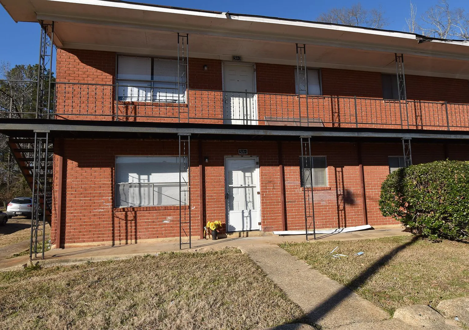 314 W College Ave — Photo 2