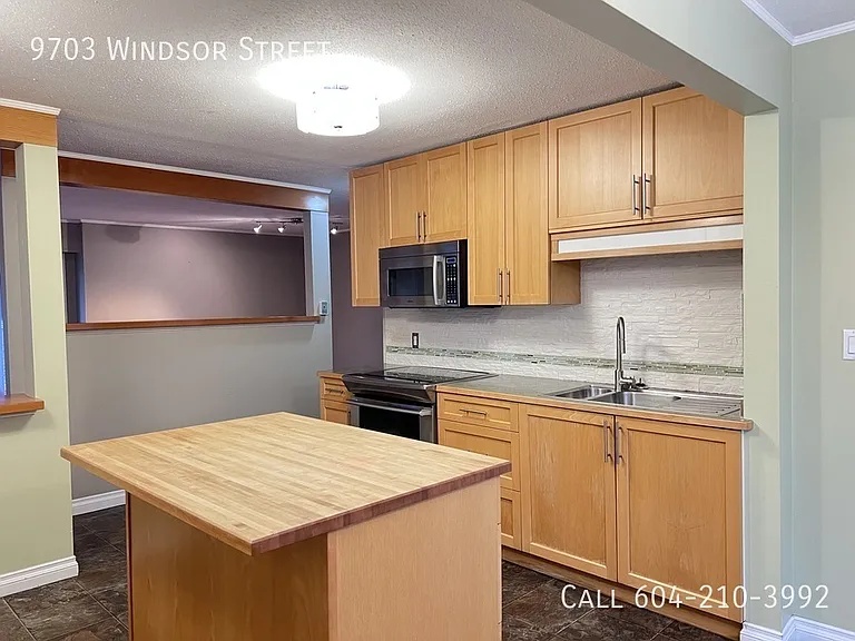 9703 Windsor St — Photo 11