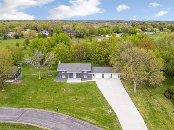 14159 Summit Ln, Waseca, MN 56093
