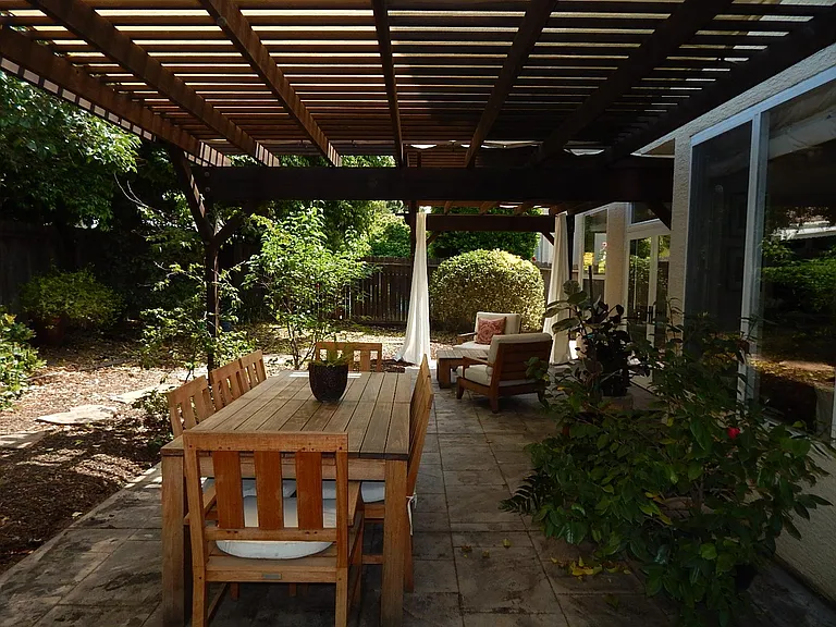 2913 Prado Ln — Photo 39