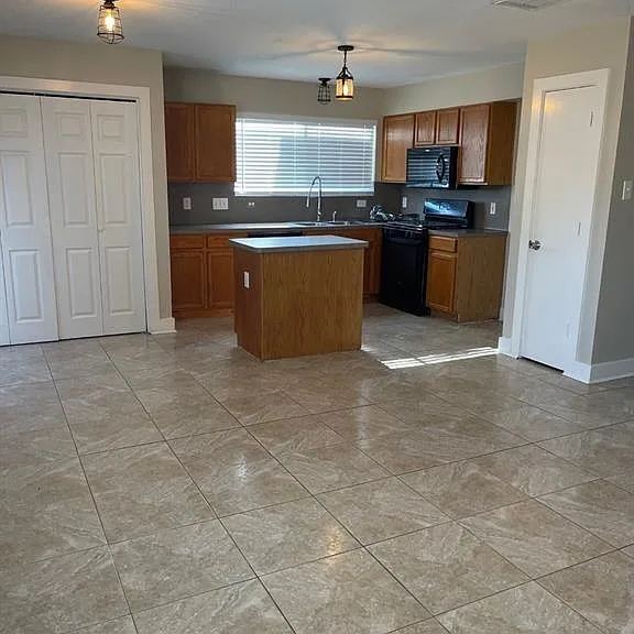6226 Kings Oaks Ln — Photo 5