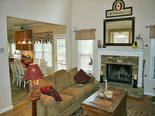 1st image of 2052 Stonewick Ct