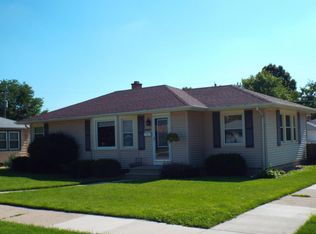 5527 44th Ave, Kenosha, WI 53144