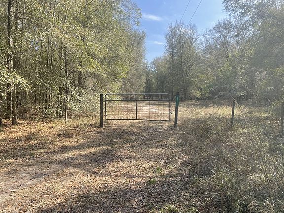 2nd image of 674 NE Pecan Ave