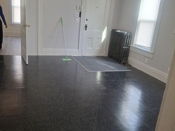 2nd image of 7 Rugraff St