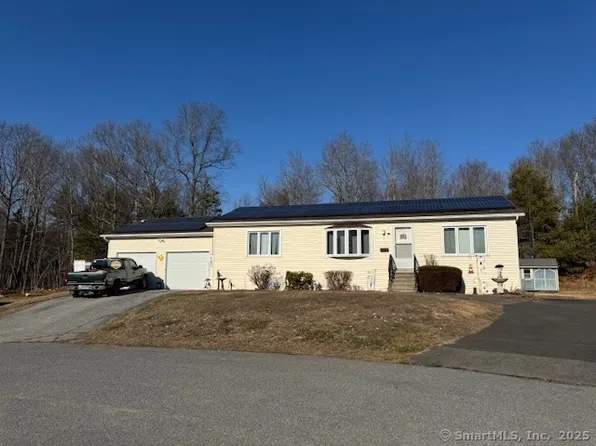 10 Viburnum Circle, Plainfield, CT 06374