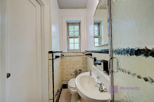 Sold by Horowitz Real Estate | media 13