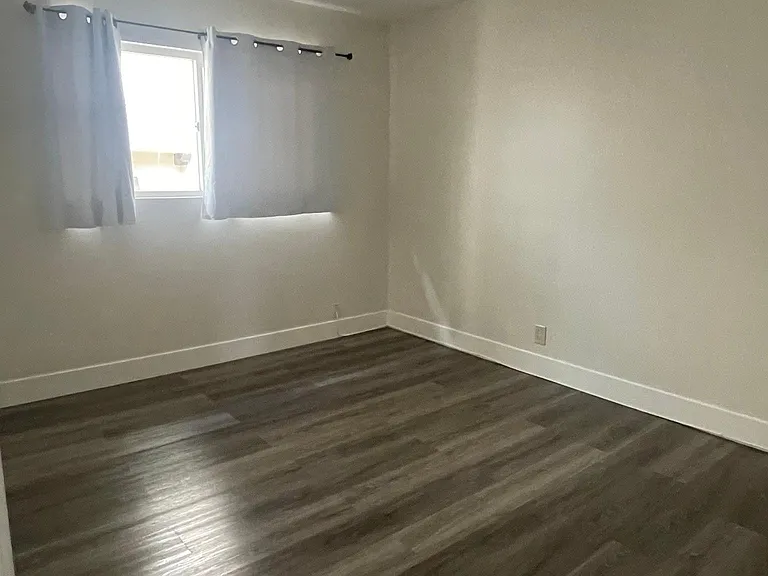4366 Ventura Canyon Ave #11 — Photo 8