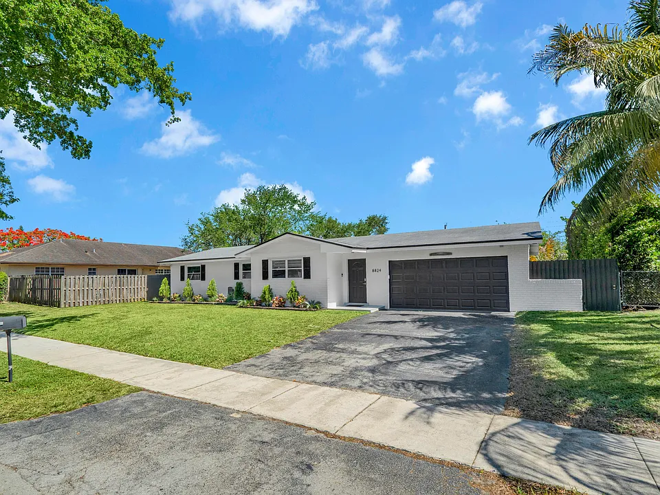 8824 SW 197th Ter