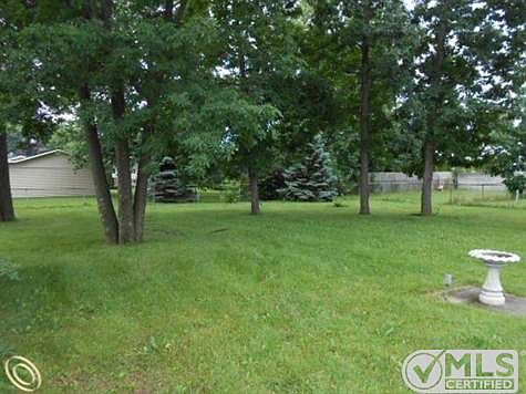 2090 Elmcrest (11).jpg