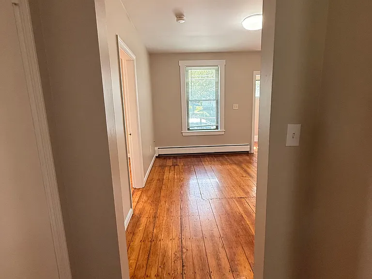 Taylor St — Photo 4