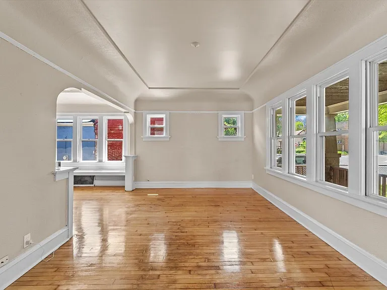 3108 N 44th St — Photo 5