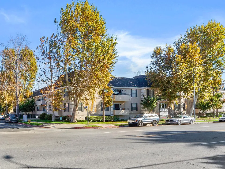 7500 Mason Ave