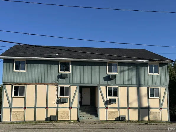 130 Church St, Grand Blanc, MI 48439