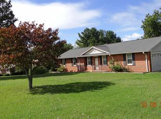 104 Colonial Ln, Simpsonville, SC 29681